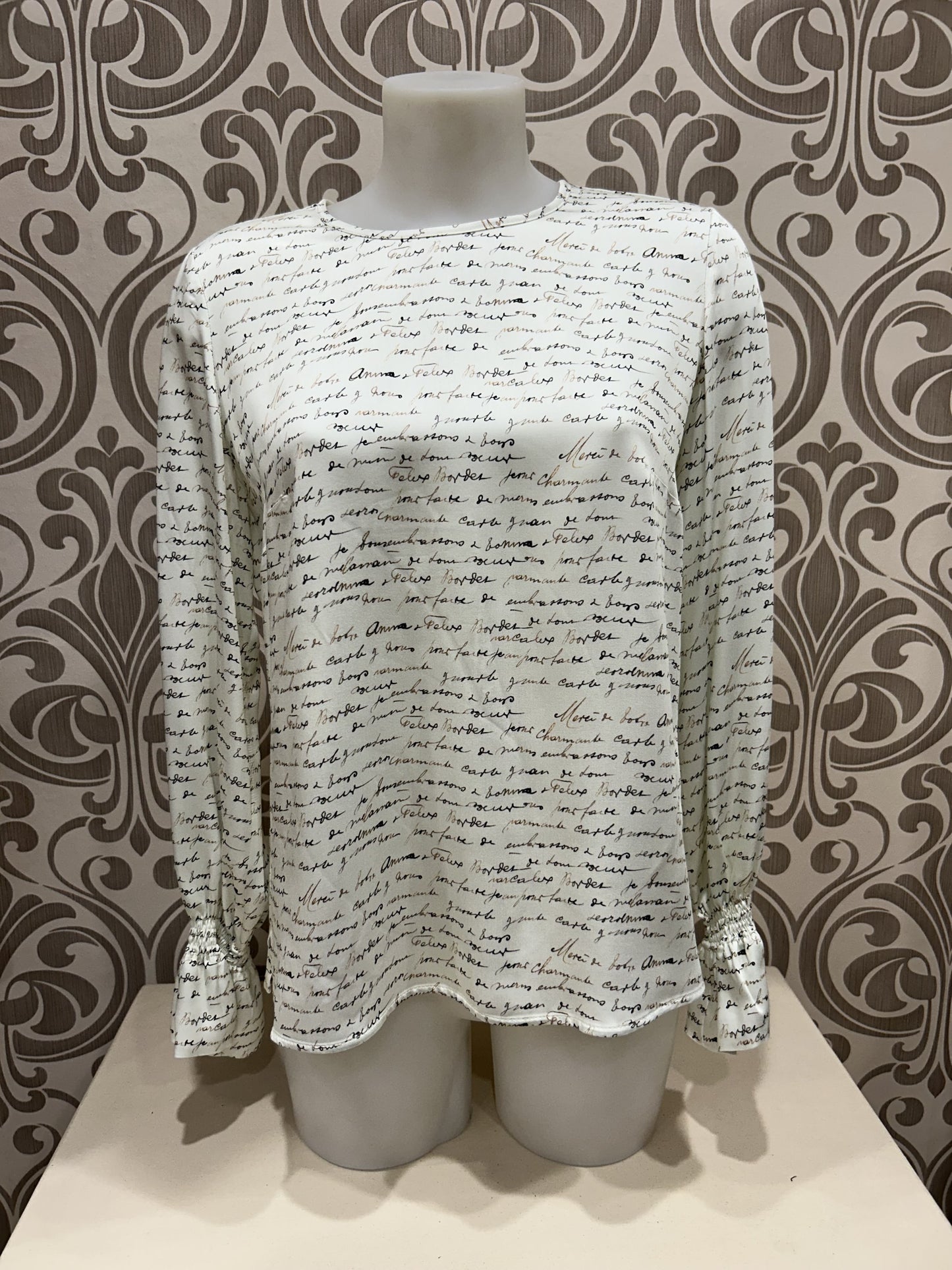 BLUSA LETRAS