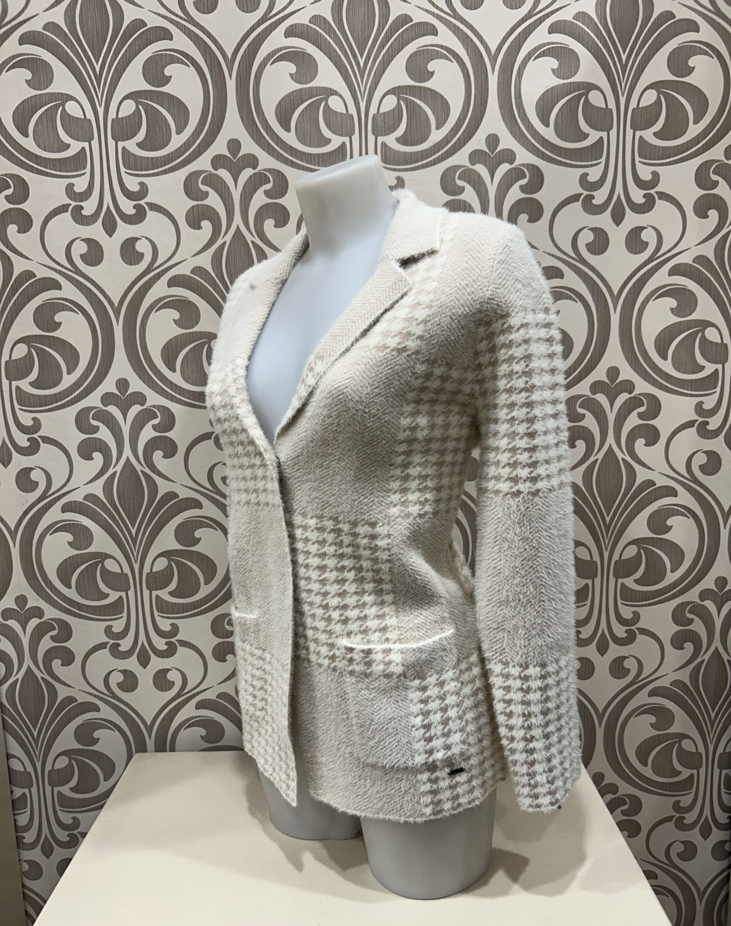 CHAQUETA BEIGE